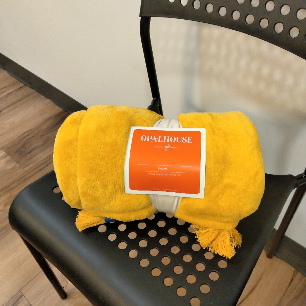 Yellow blanket throw